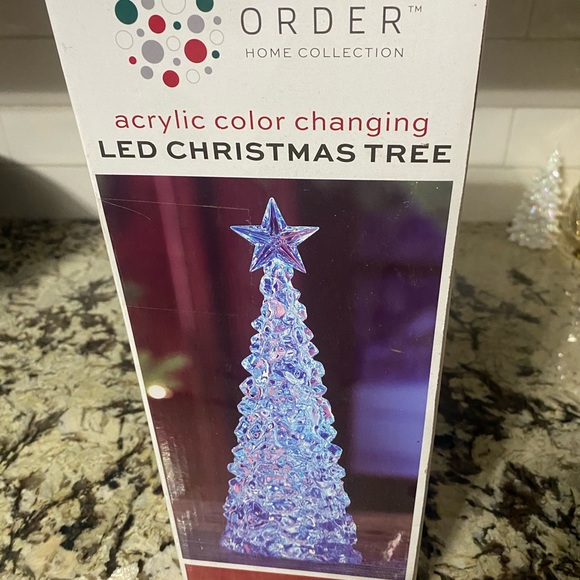 ORDER Home Collection LED Holiday Tree - Picture 4 of 4